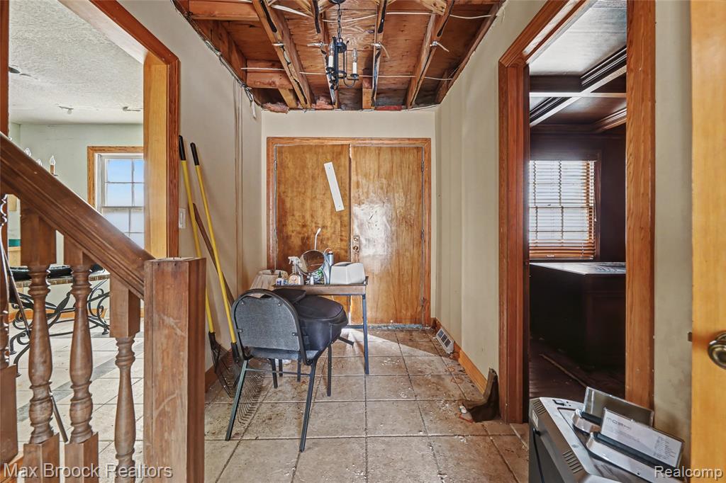 4696 Walnut Lake Road, Bloomfield Hills, MI 48301 — Photo 3