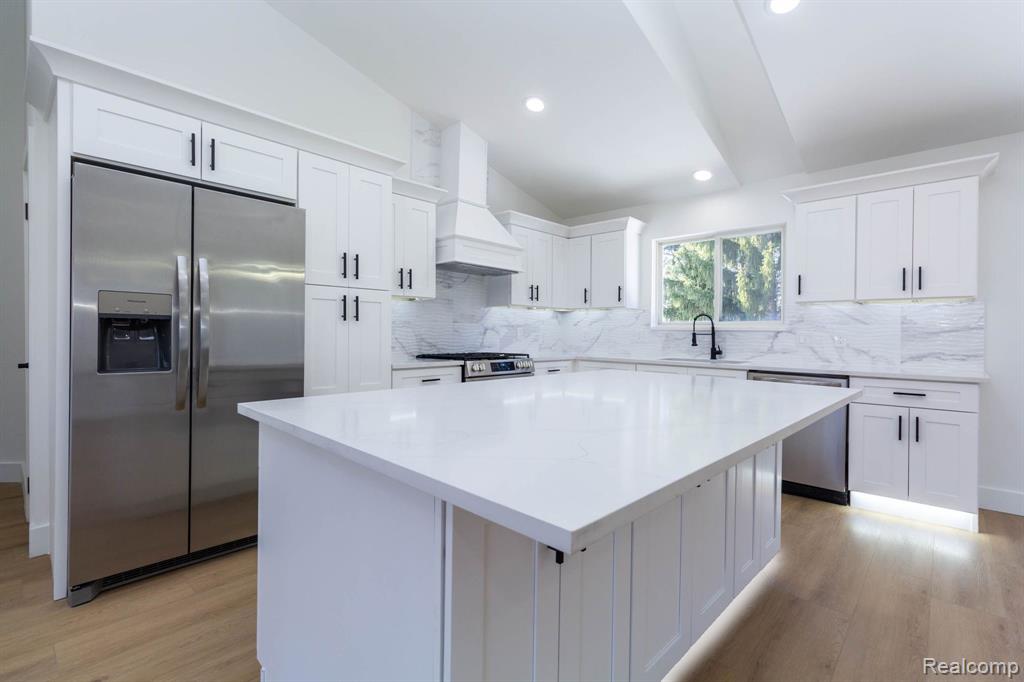 4908 Carrington Drive, Rochester, MI 48306 — Photo 8