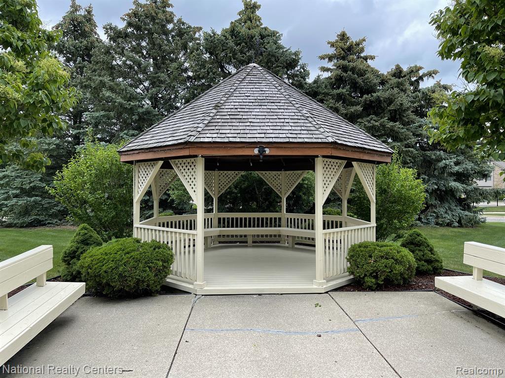 42595 LILLEY POINTE Drive, Canton, MI 48187 — Photo 40