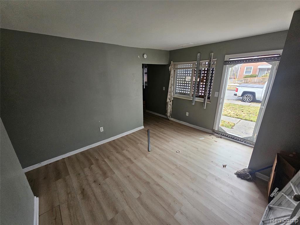 7425 Stahelin Avenue, Detroit, MI 48228 — Photo 15