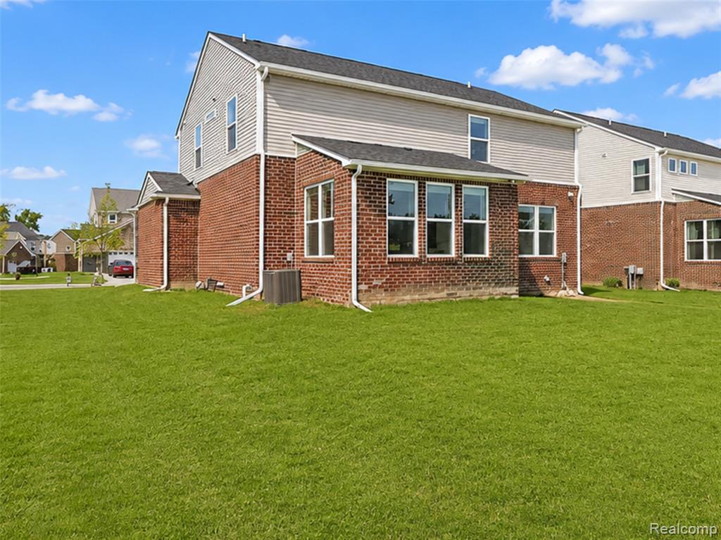 51172 Quaker Lane, Canton, MI 48187 — Photo 47