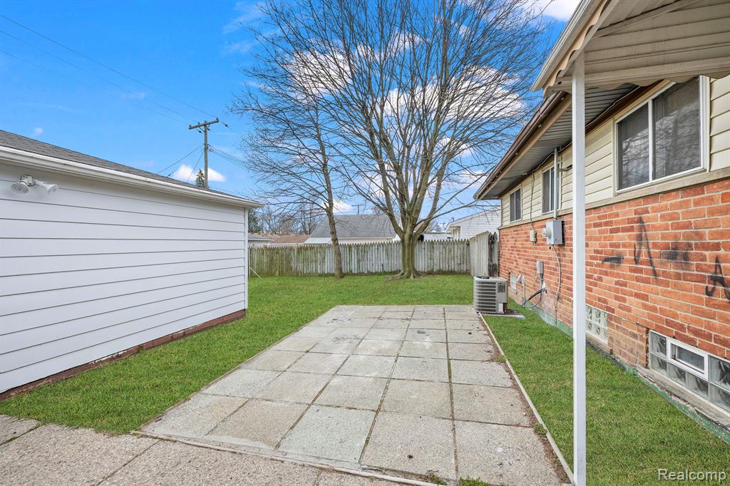 1009 BUICK Avenue, Ypsilanti, MI 48198 — Photo 23