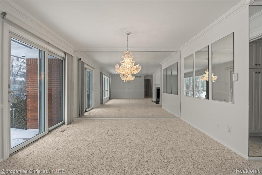 952 N Reading Road, Bloomfield Hills, MI 48304 — Photo 8