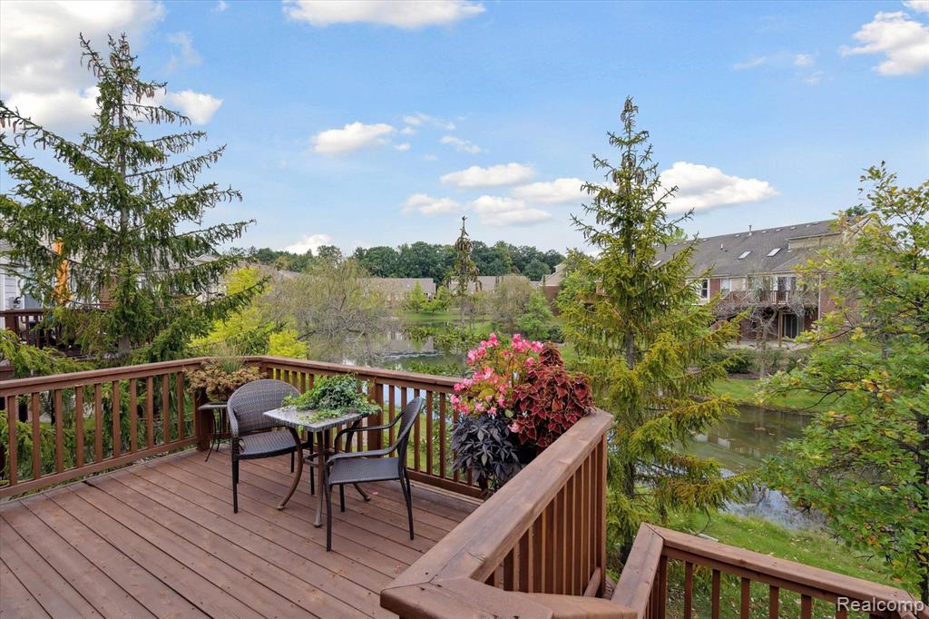 40627 LENOX PARK Drive, Novi, MI 48377 — Photo 23