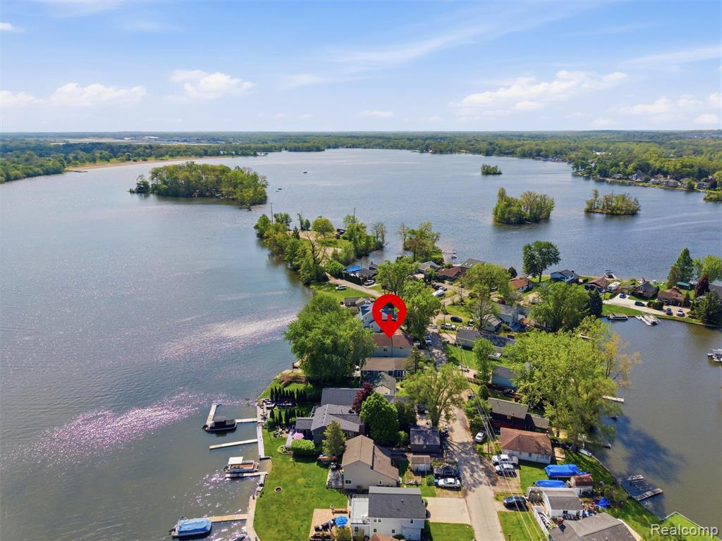 8868 Tackles Drive, White Lake, MI — Photo 32