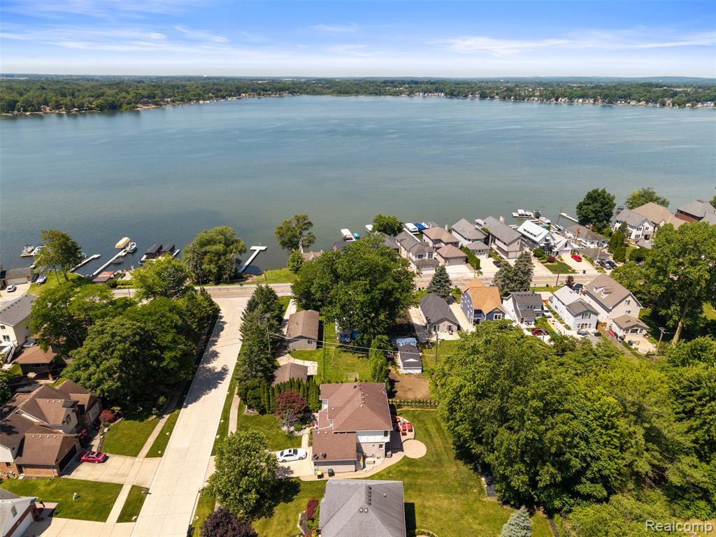 1325 E Lake Drive, Novi, MI 48377 — Photo 31