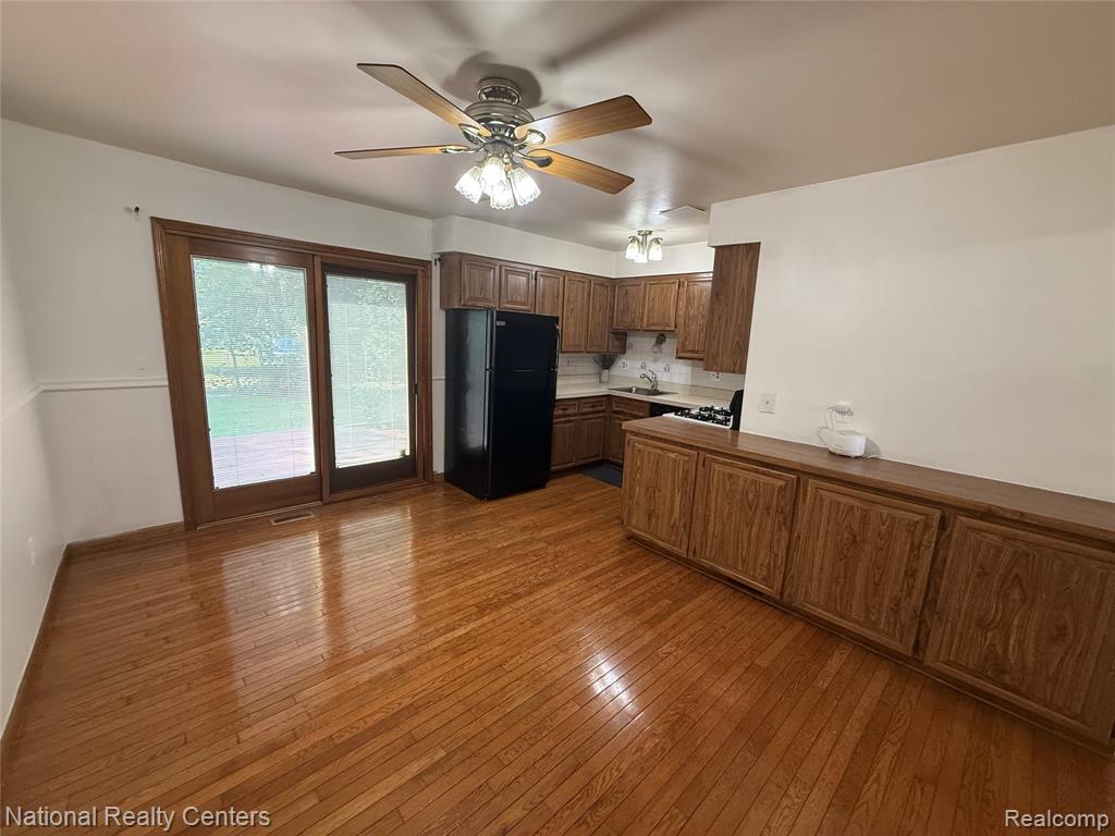 8416 Hickory Drive, Sterling Heights, MI 48312 — Photo 6