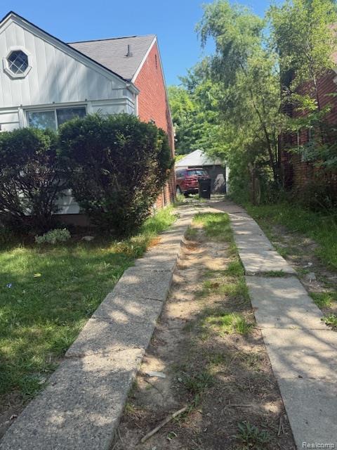12014 Duchess Street - Photo 2
