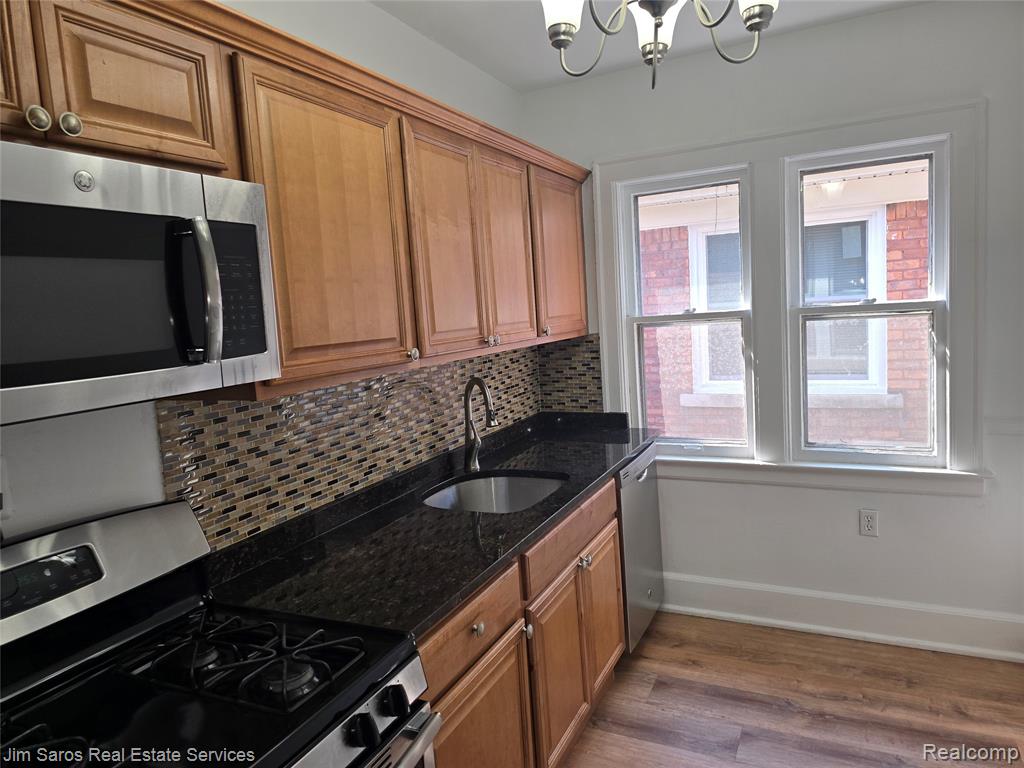 910 Beaconsfield 2N Avenue, Grosse Pointe, MI 48230 — Photo 9