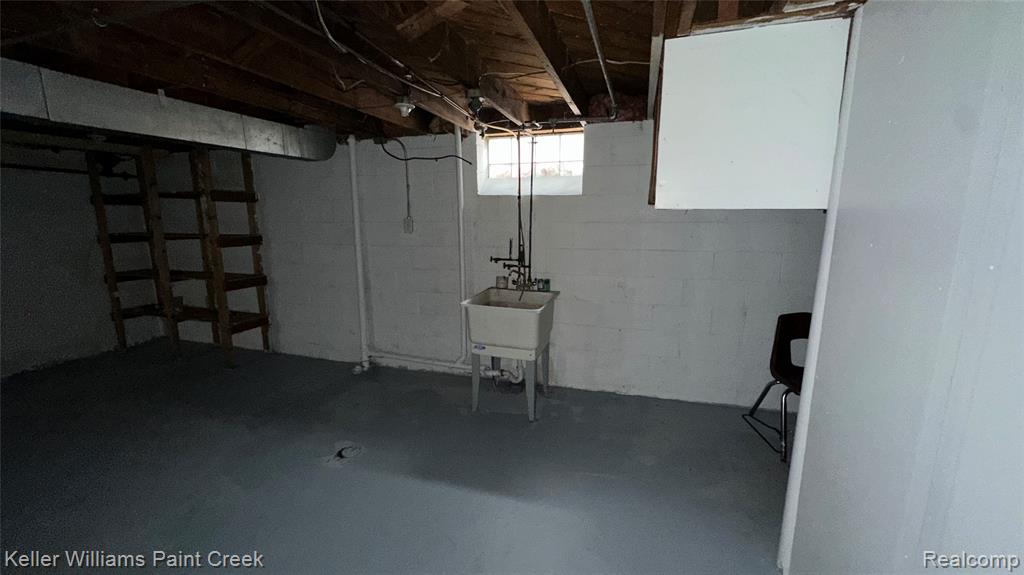 20616 Beaufait Street, Harper Woods, MI 48225 — Photo 13