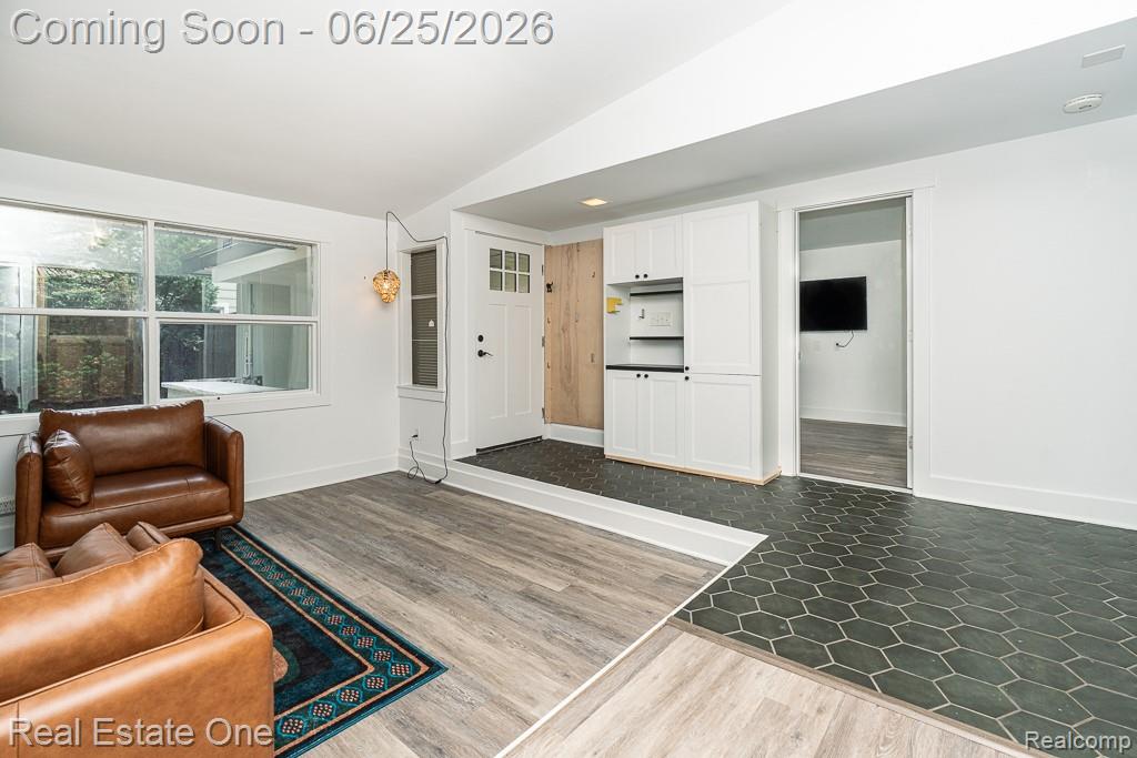 23540 Majestic, Oak Park, MI 48237 — Photo 6