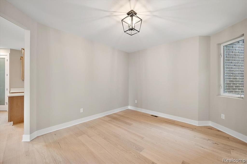 50352 Mistwood Drive, Macomb, MI 48042 — Photo 13