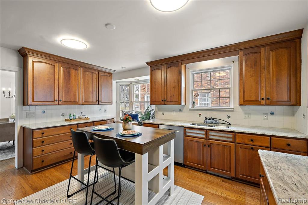 285 McMillan Road, Grosse Pointe Farms, MI 48236 — Photo 11