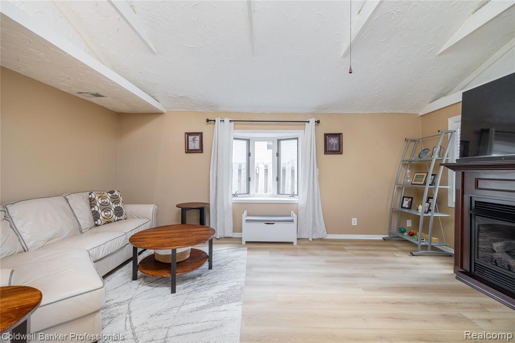 4020 Totem Lane, Waterford, MI 48328 — Photo 13