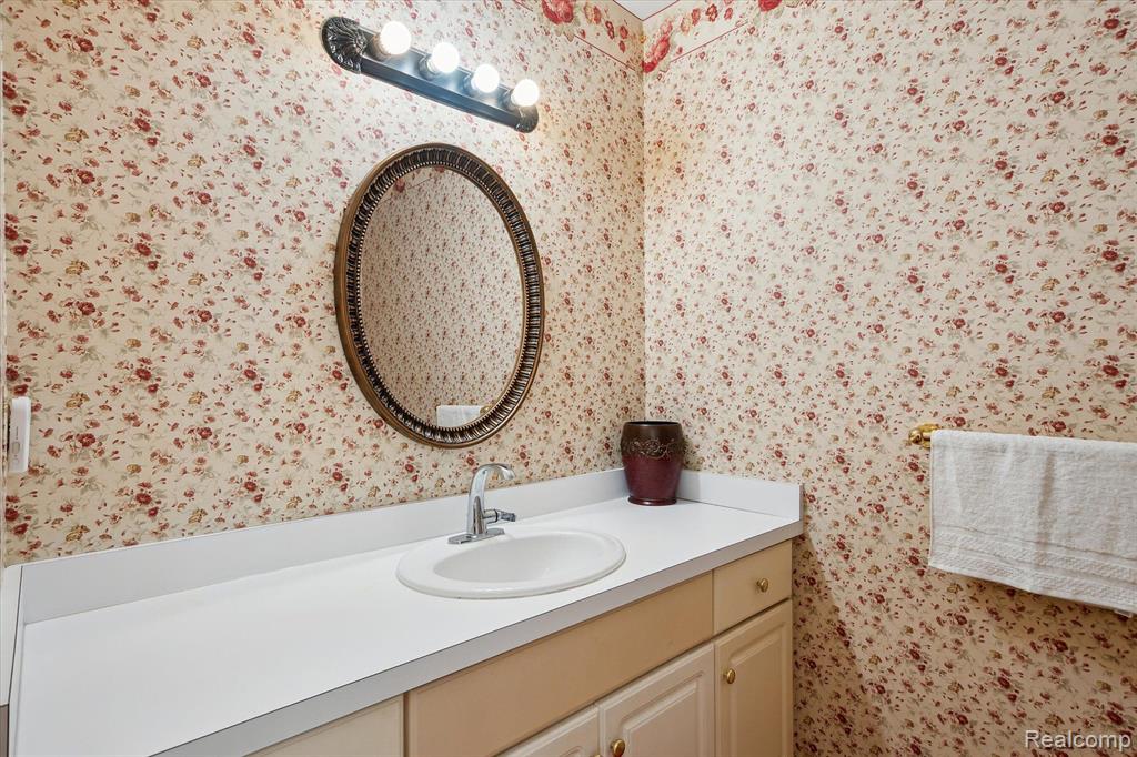 858 MYSTIC Court, Canton, MI 48187 — Photo 23