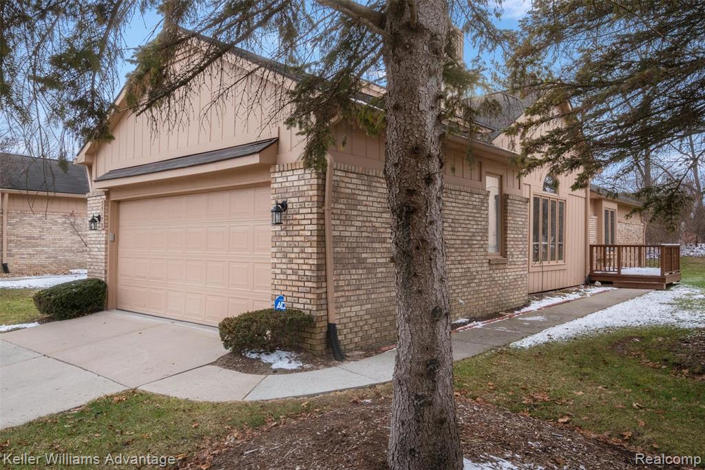 35173 Knollwood Lane, Farmington, MI 48335 — Photo 3