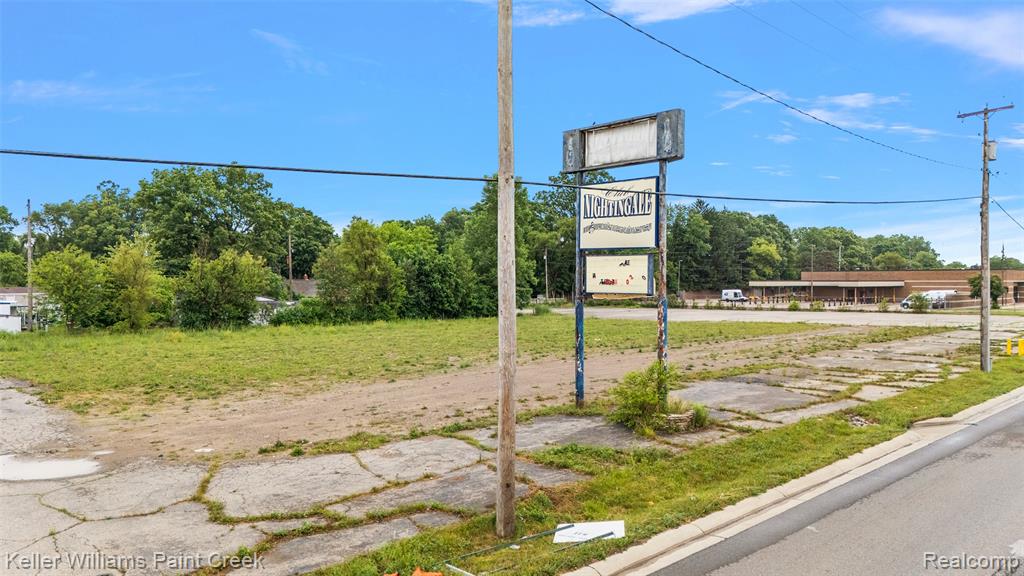 4403 Davison Road, Burton, MI 48509 — Photo 2