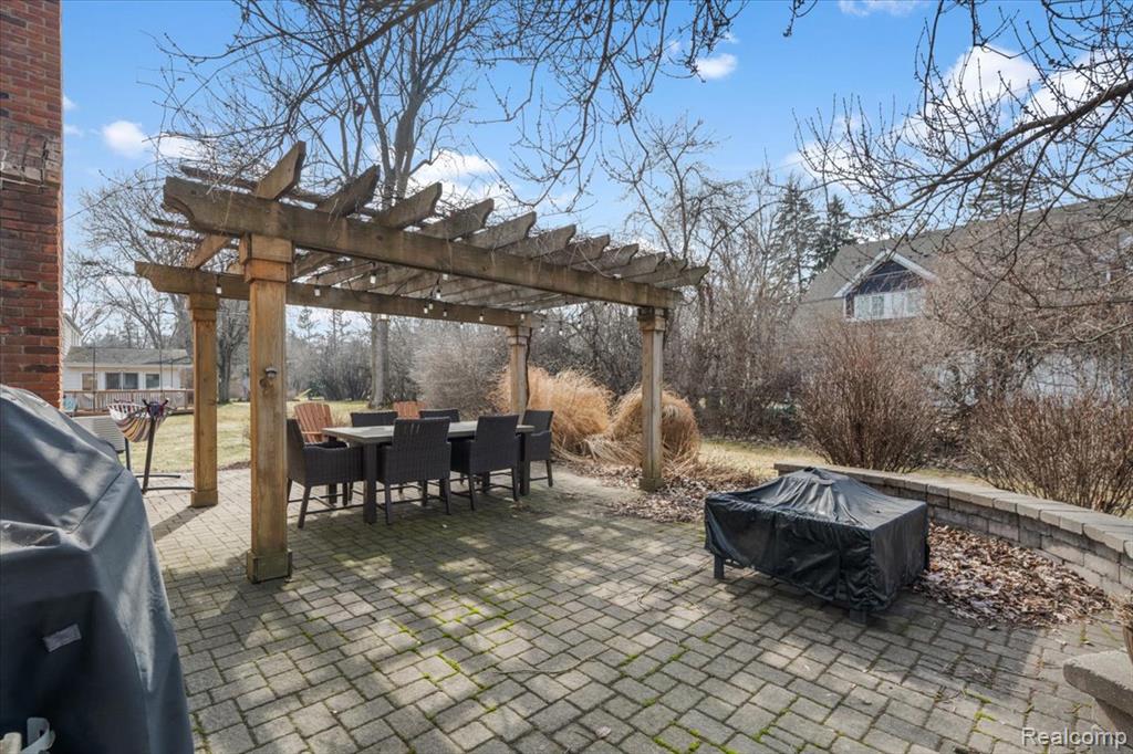 31065 Old Stage Road, Beverly Hills, MI 48025 — Photo 39