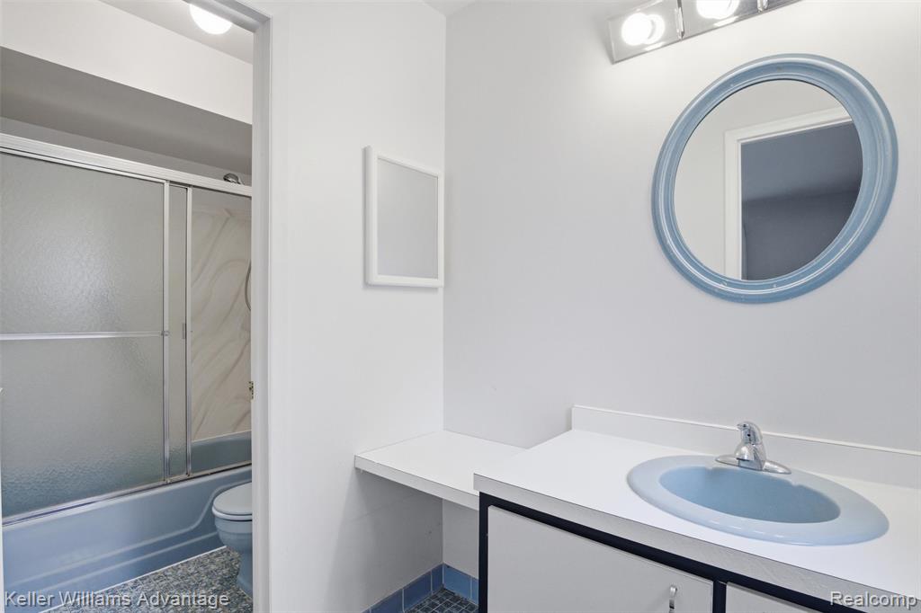 7670 7 Mile Road, Northville, MI, 48167