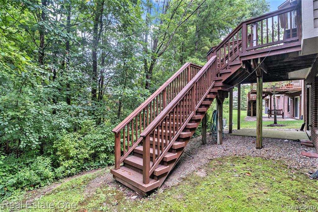 40832 LENOX PARK Drive, Novi, MI 48377 — Photo 26