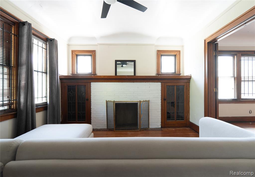 5303 Hurlbut Street, Detroit, MI 48213 — Photo 8