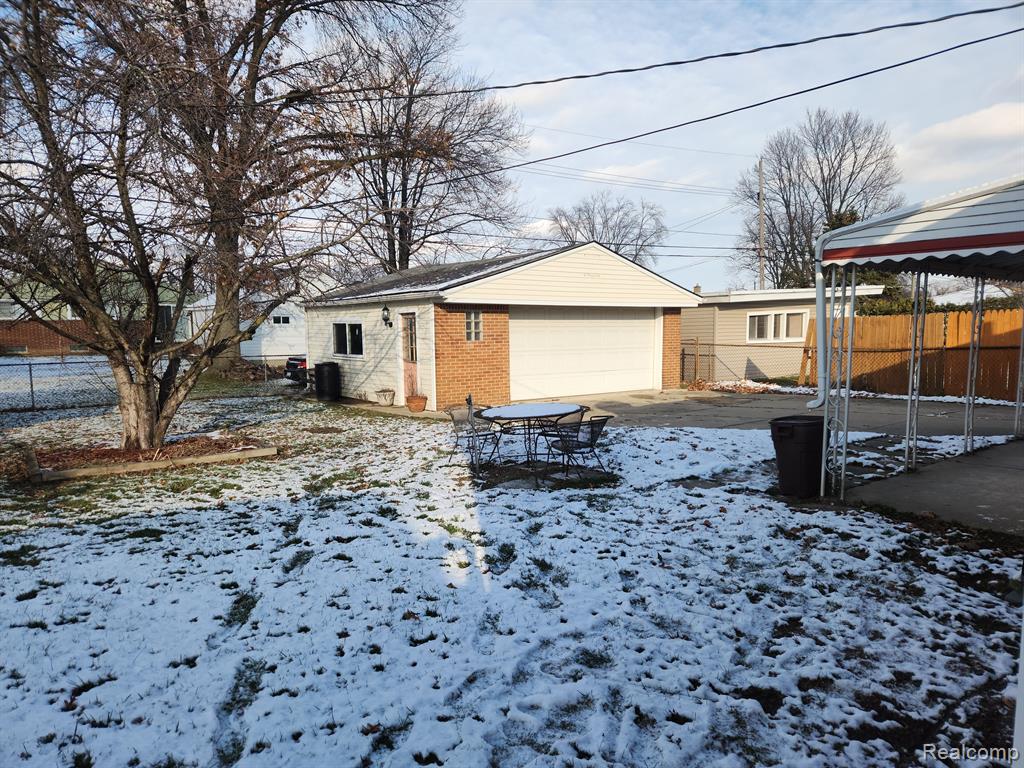 8395 DARLENE Street, Warren, MI 48093 — Photo 5