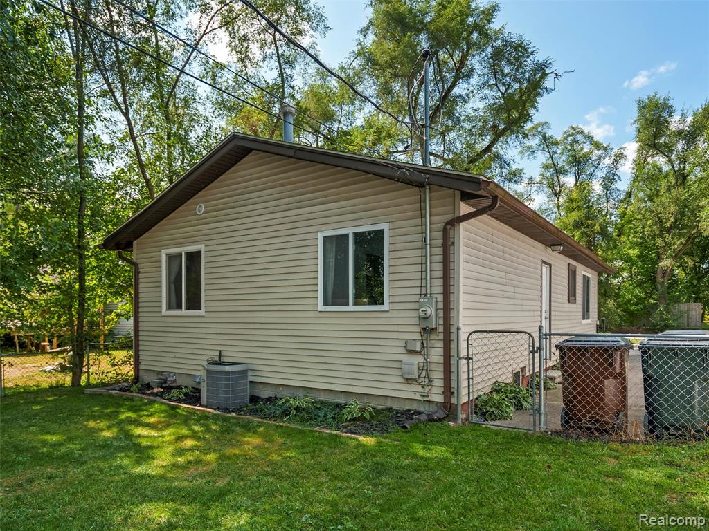47080 Greenview Road, Shelby Twp, MI 48317 — Photo 24