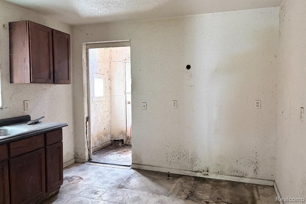 4108 Montgomery Street, Detroit, MI 48204 — Photo 9