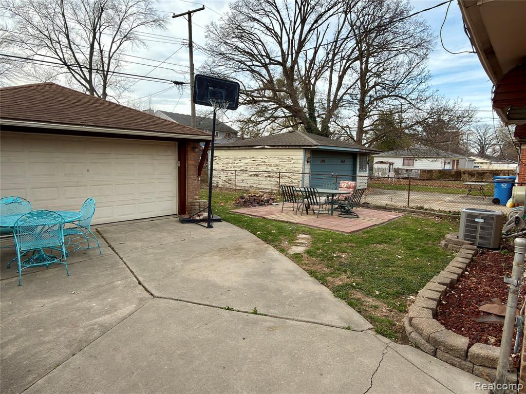 4436 Gertrude Street, Dearborn Heights, MI 48125 — Photo 26