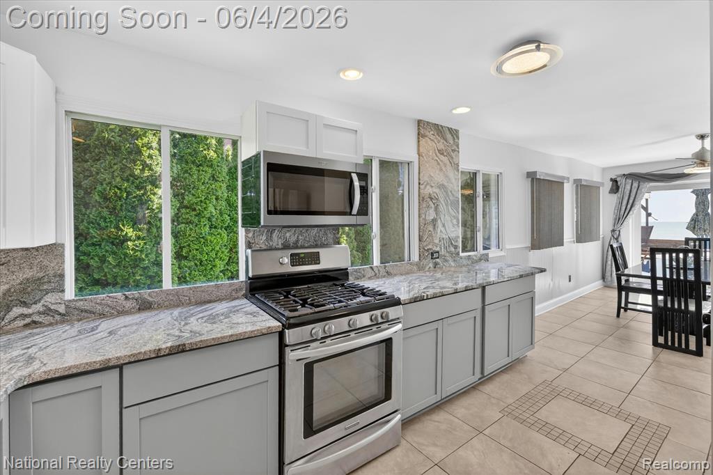 3946 Lakeshore Drive, Newport, MI 48166 — Photo 28
