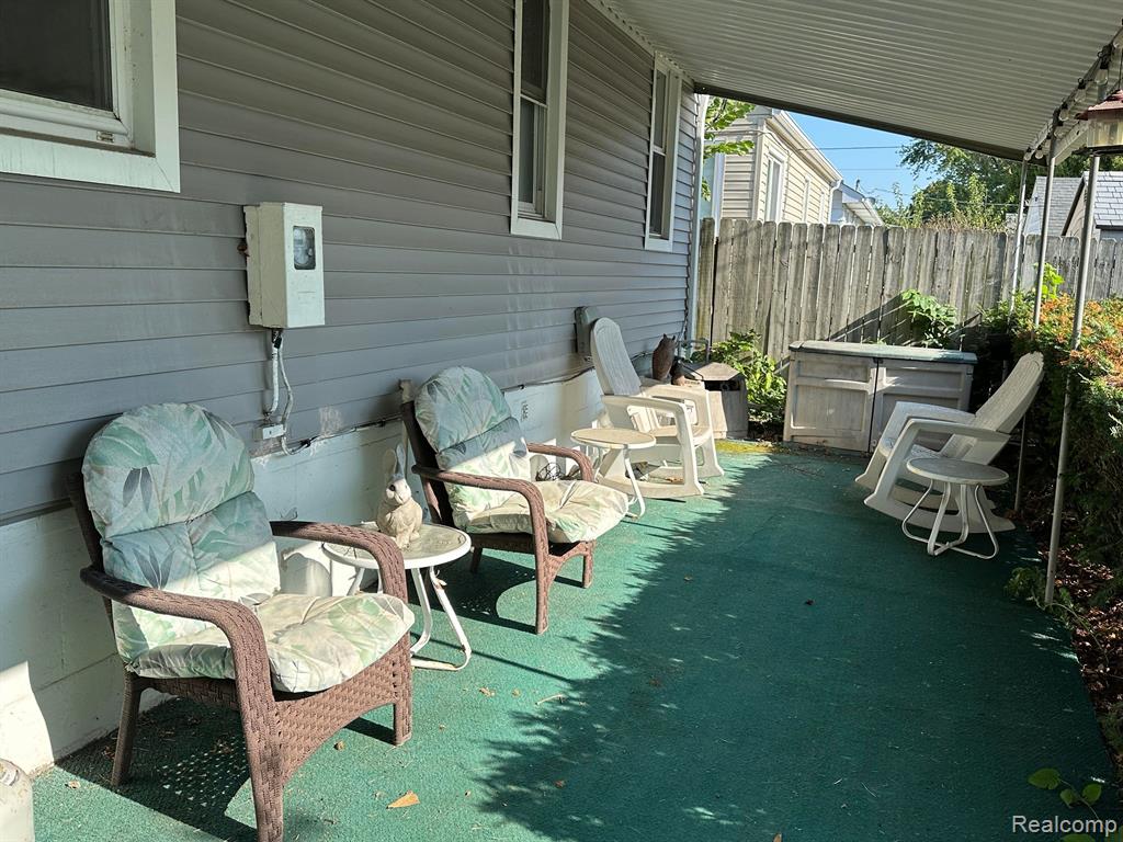 814 MAPLE Avenue, Monroe, MI 48162 — Photo 17