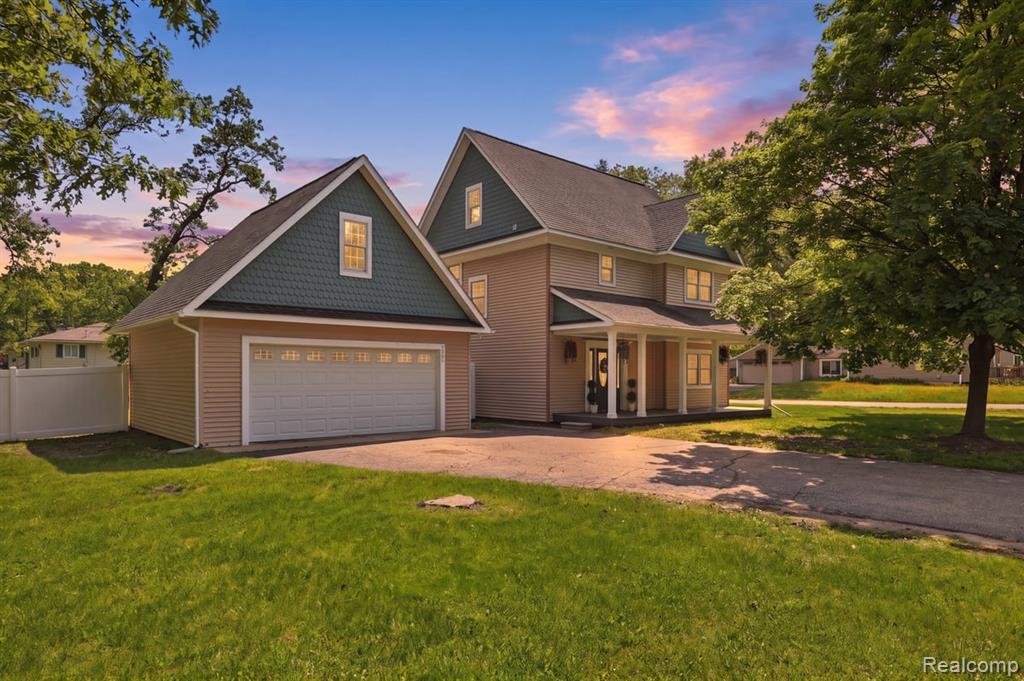5685 Crescent Road, Waterford, MI 48327 — front exterior