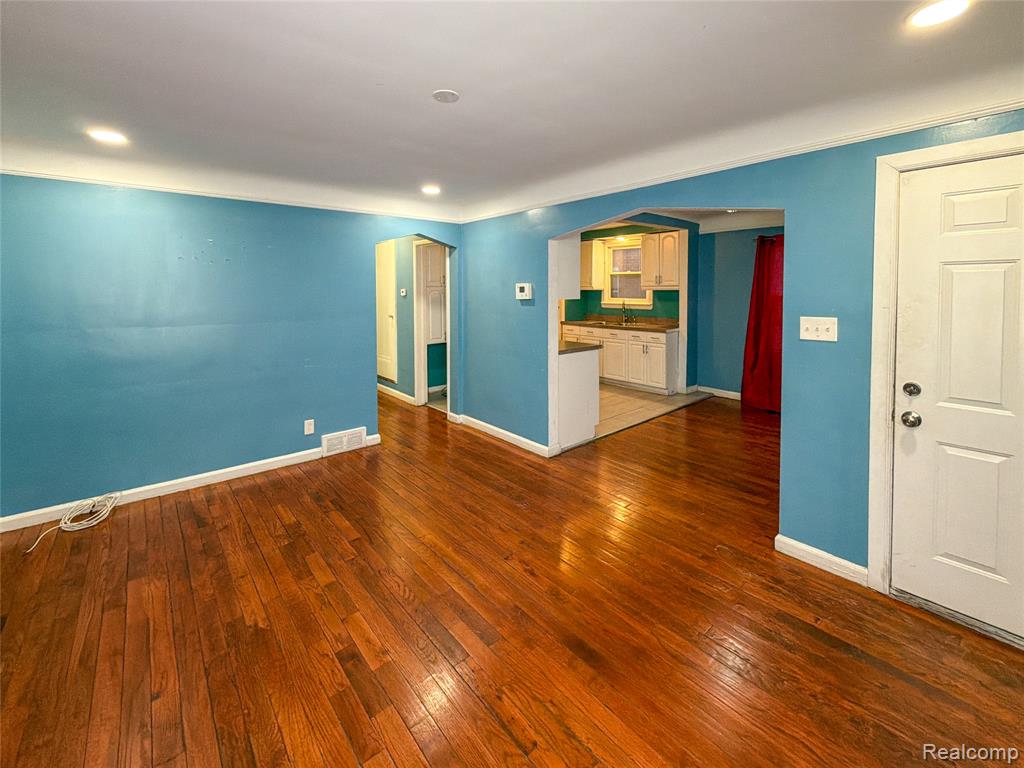 8553 Cloverlawn Street, Detroit, MI 48204 — Photo 2