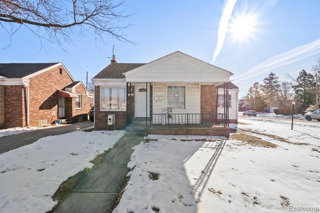 7739 Rosedale Boulevard, Allen Park, MI 48101 — front exterior