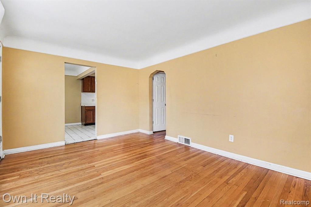 6791 Winthrop Street, Detroit, MI 48228 — Photo 5