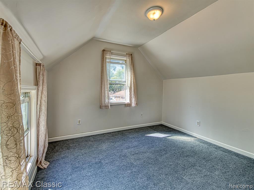9156 Elizabeth Street, Whitmore Lake, MI 48189 — Photo 15