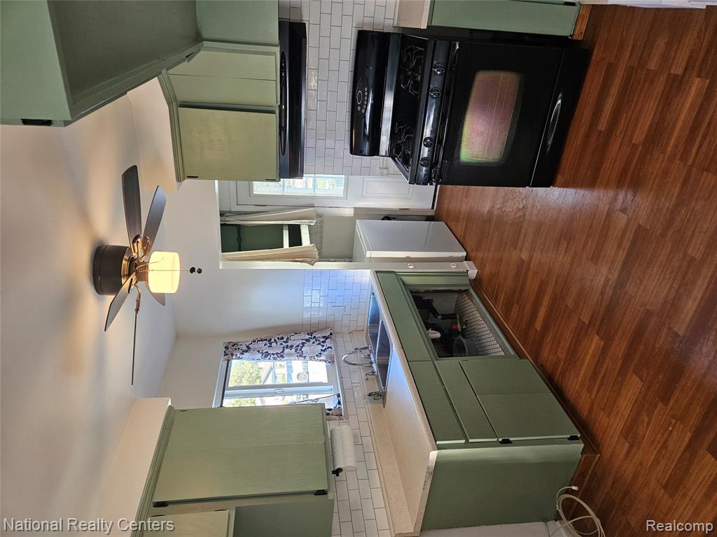 7921 Pine Street, Taylor, MI 48180 — Photo 8