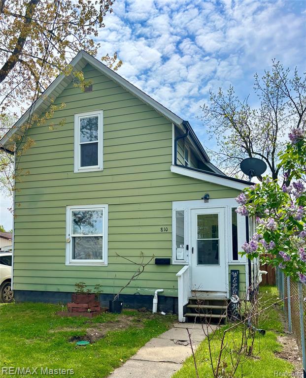 810 E Beecher Street, Adrian, MI 49221 — Photo 2