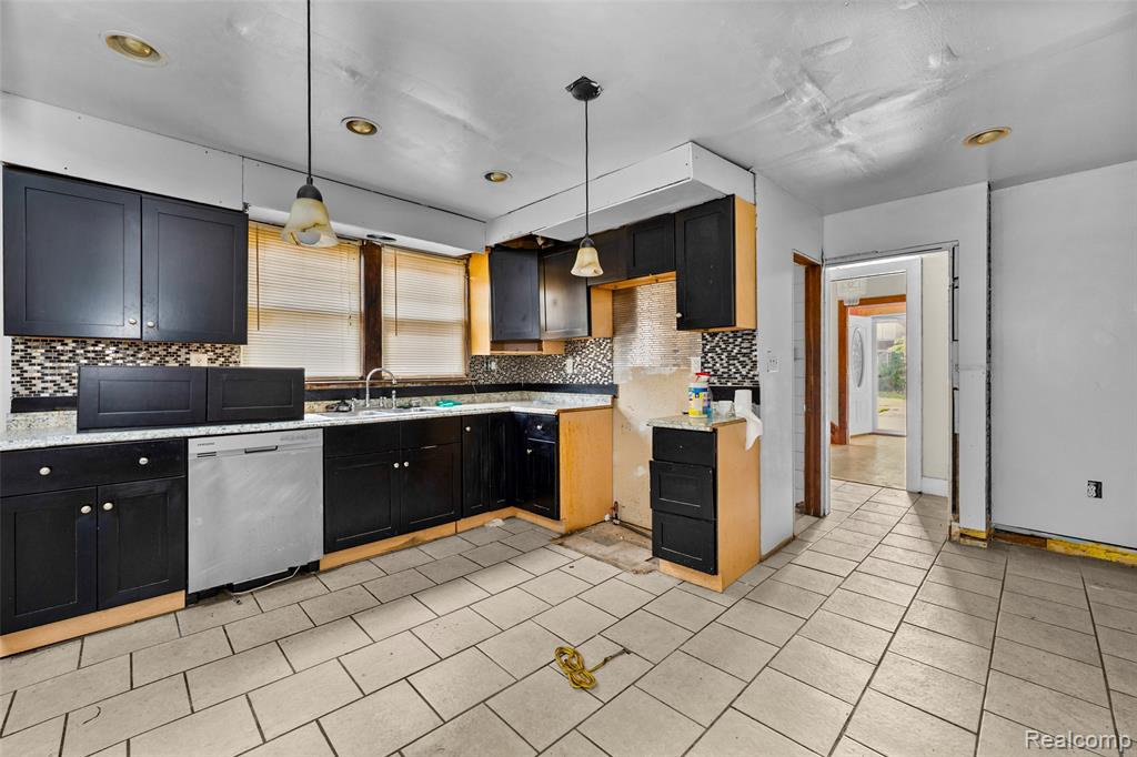 2016 Atkinson Street, Detroit, MI 48206 — Photo 10