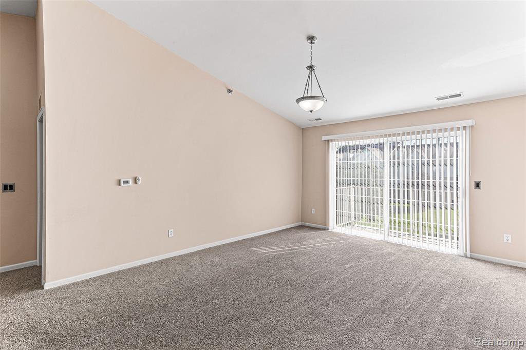 5201 Widgeon Lane, Walled Lake, MI 48390 — Photo 11