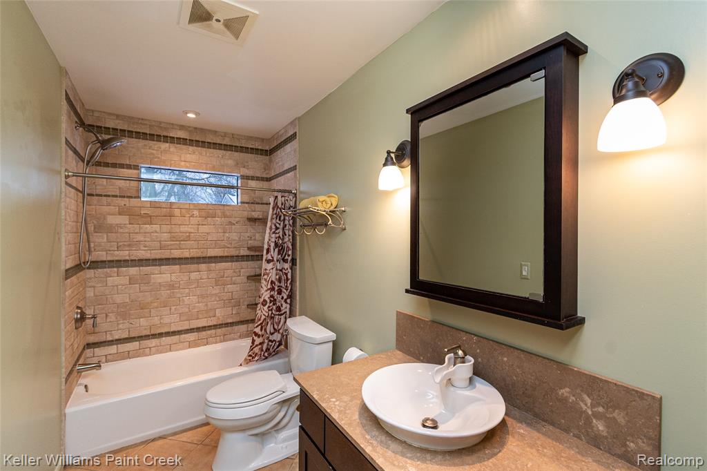 44205 Felstone Drive, Sterling Heights, MI 48313 — Photo 54