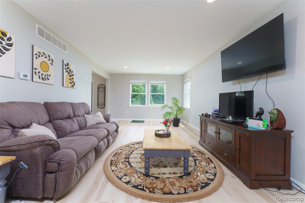11879 Secluded Ridge Drive, Byron, MI 48418 — Photo 6