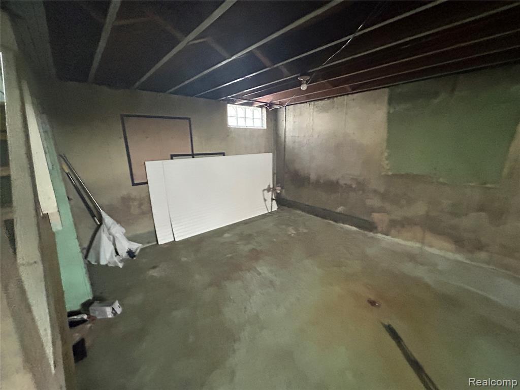 16910 Pembroke Avenue, Detroit, MI 48235 — Photo 35