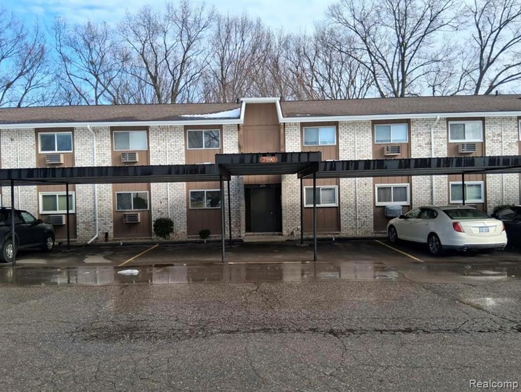 7590 WOODVIEW st Unit #1, Westland, MI — Photo 2