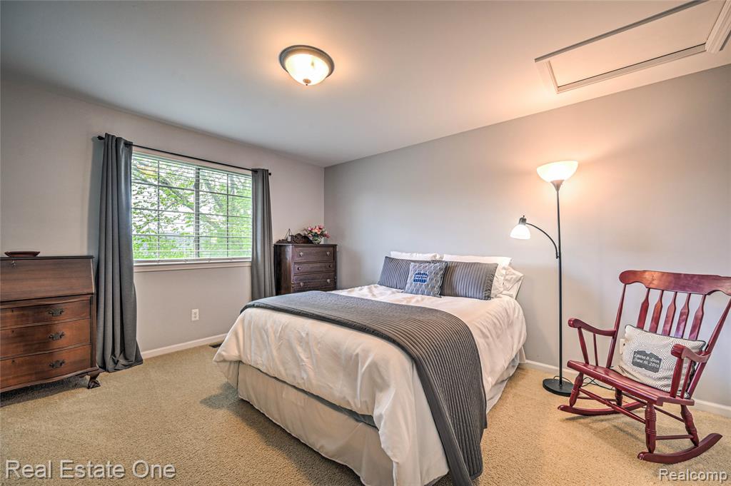 52689 Aspen Drive, South Lyon, MI 48178 — Photo 32