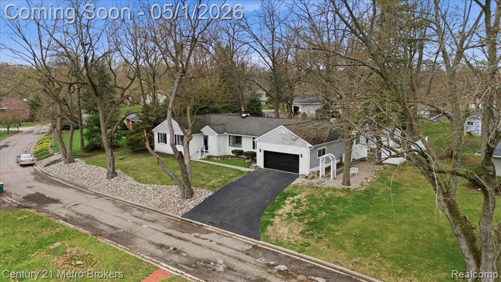 5060 Oneida Drive, Clarkston, MI 48348 — Photo 2