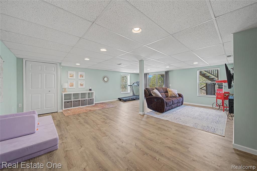 439 Brentwood Drive, Pinckney, MI 48169 — Photo 24