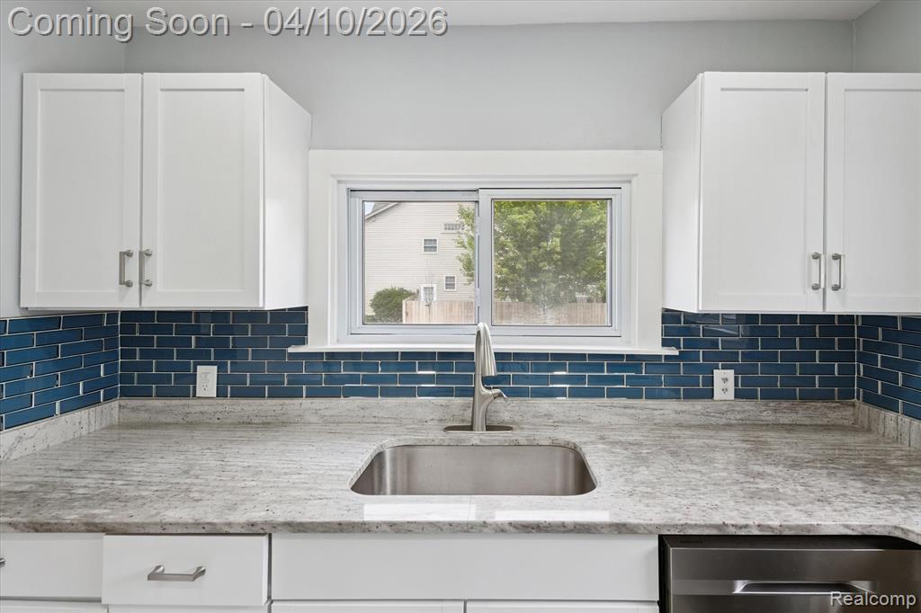 3690 Phillips Avenue, Berkley, MI 48072 — Photo 10