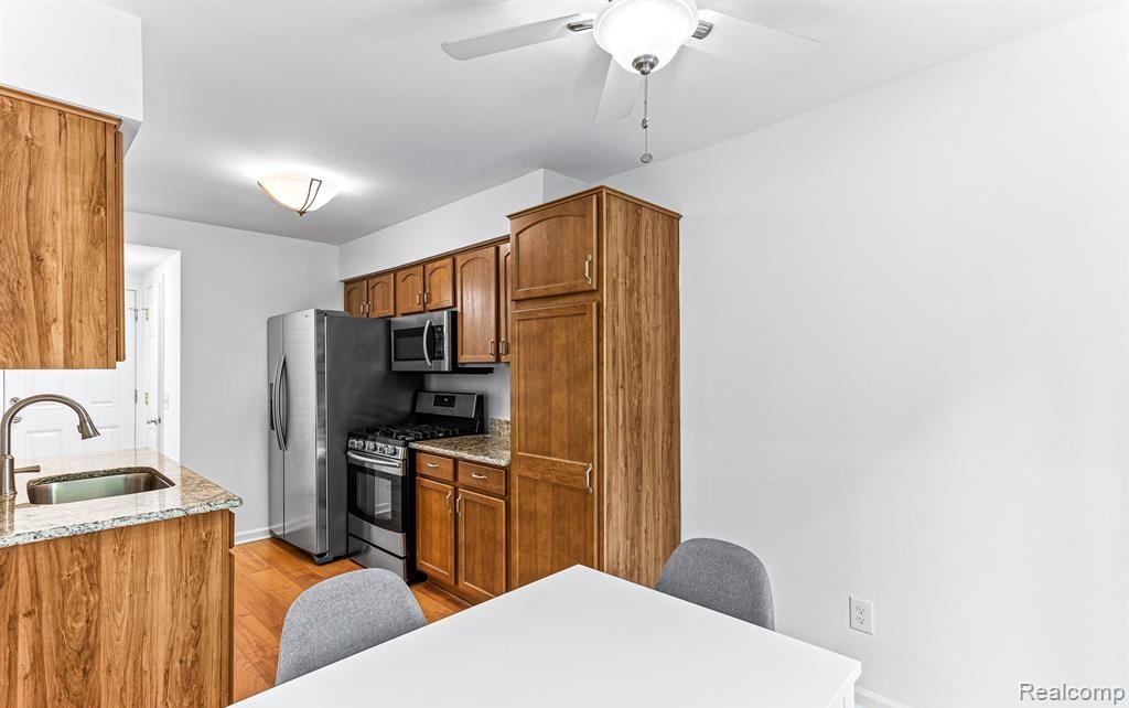 47086 Auburn Court, Utica, MI 48317 — Photo 6