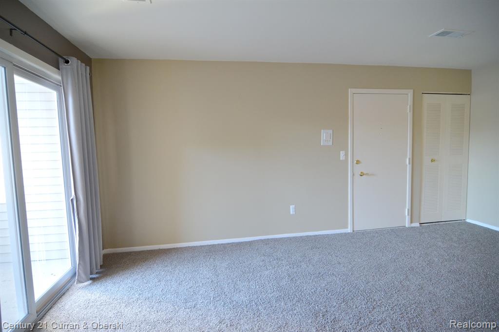 9987 ALLEN POINTE Drive, Allen Park, MI 48101 — Photo 9